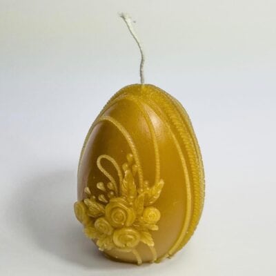 Świeca jajko z kwiatami